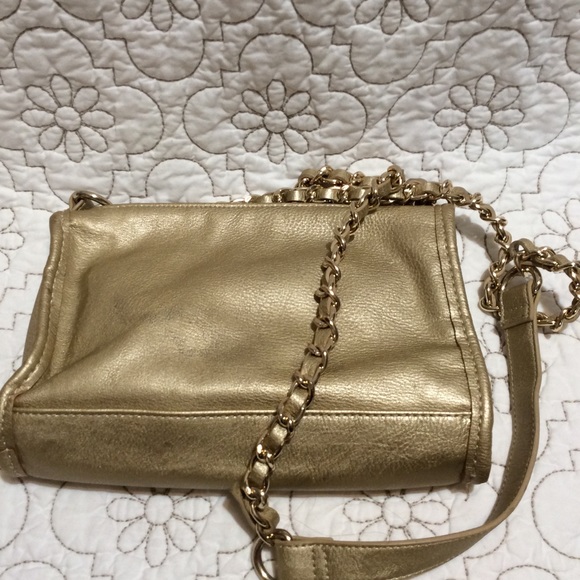 Charming Charlie Crossbody Bag - Picture 3 of 5